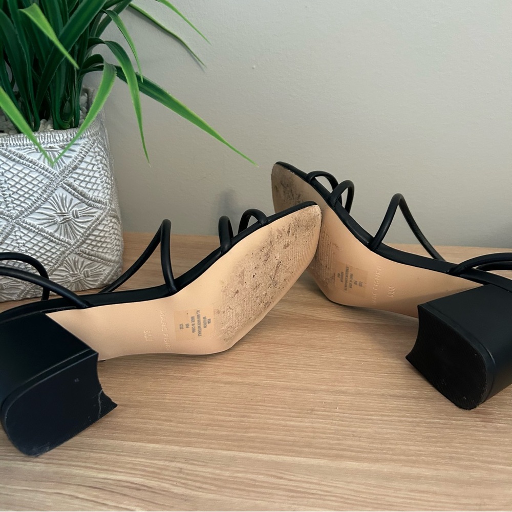 Marc Fisher
Women's Gurion Square Toe Dress Sandals in Black, size 6.5 - Picture 6 of 7